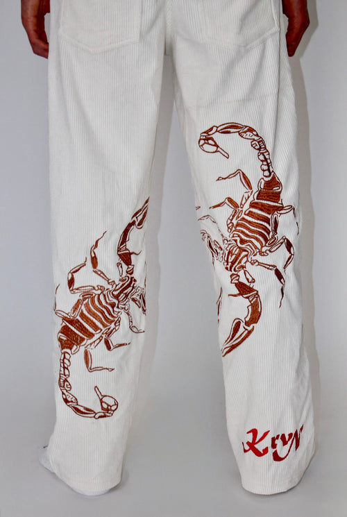 Corduroy trousers (Slim fit)